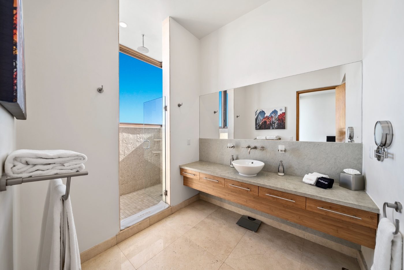 Second master suite